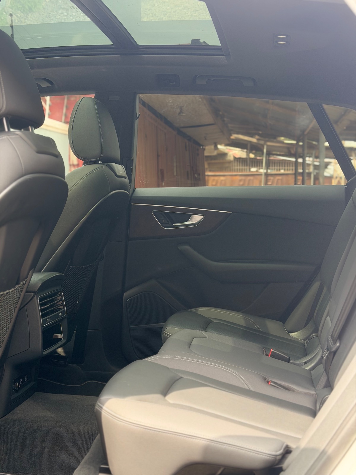 2020 Audi Q8 Sline package thumb 6