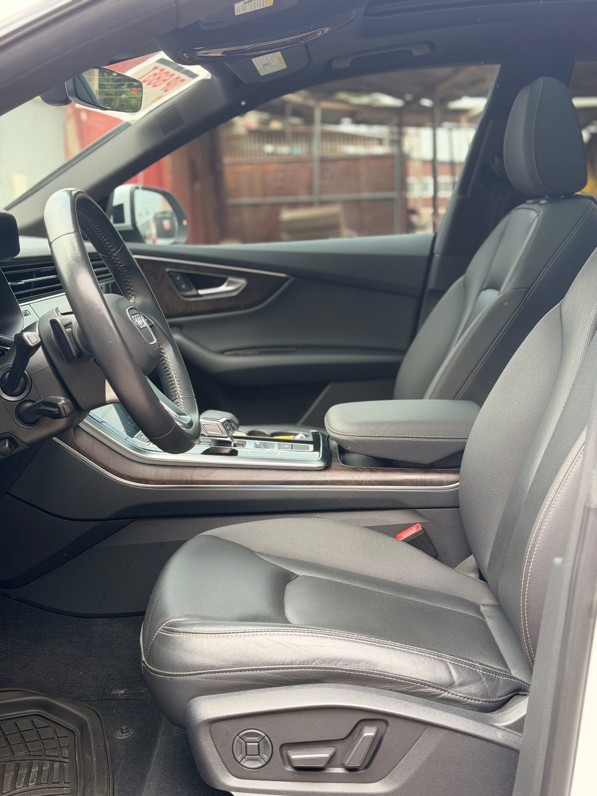 2020 Audi Q8 Sline package thumb 7
