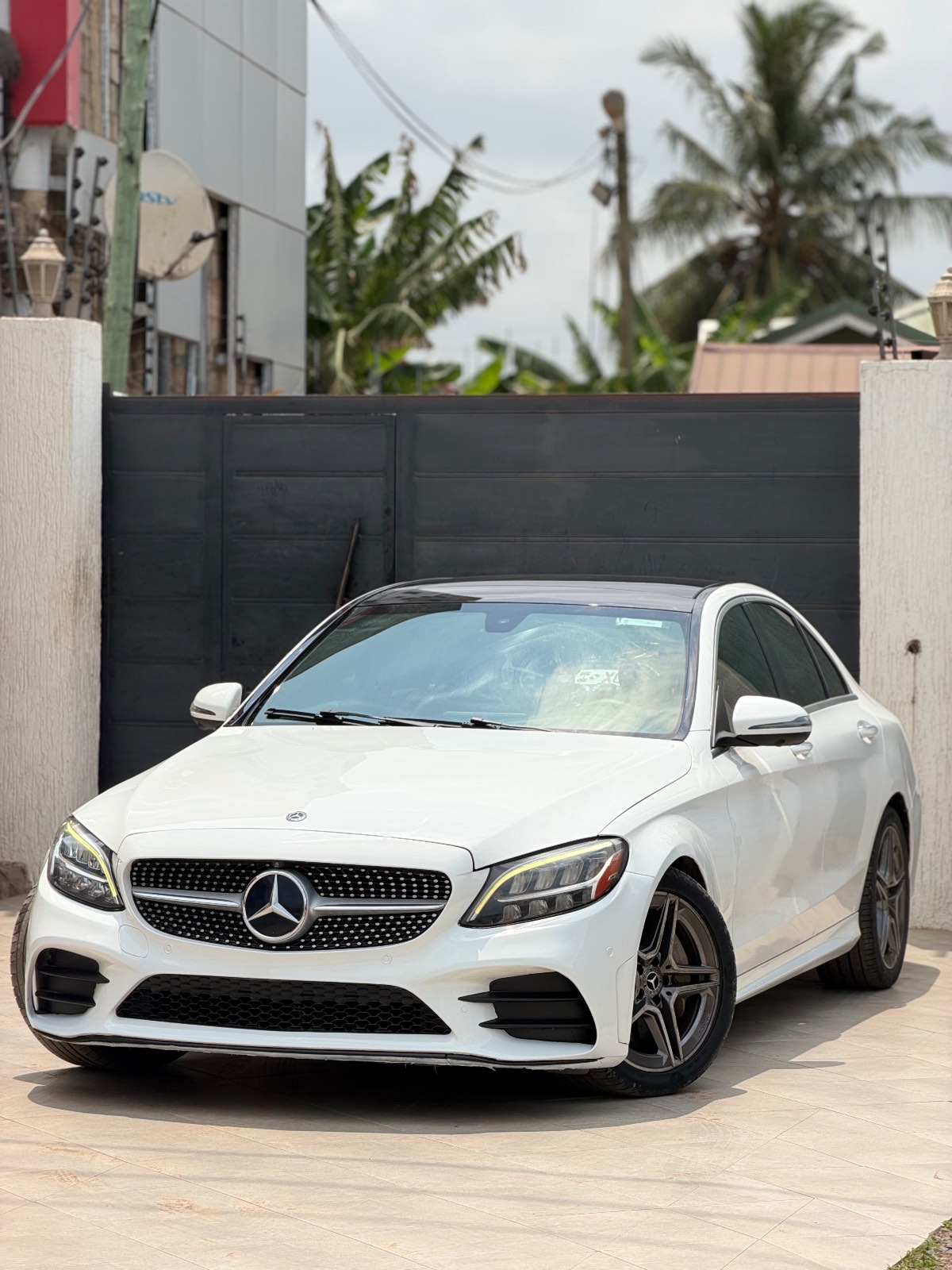 2019 Mercedes Benz C300 thumb 2