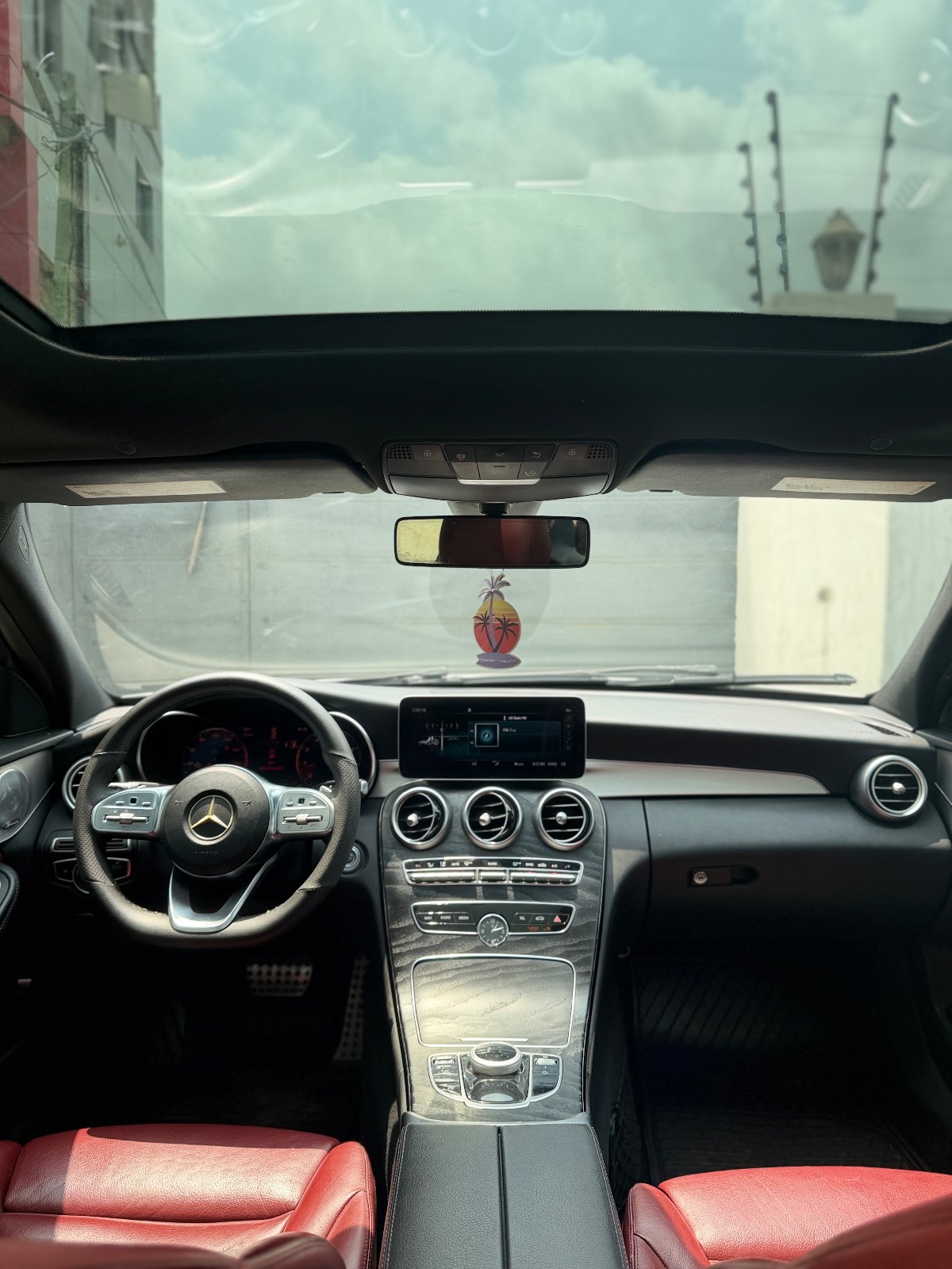 2019 Mercedes Benz C300 thumb 3
