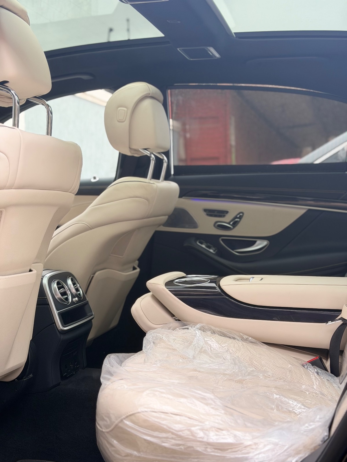 2017 Mercedes Benz S550 thumb 8