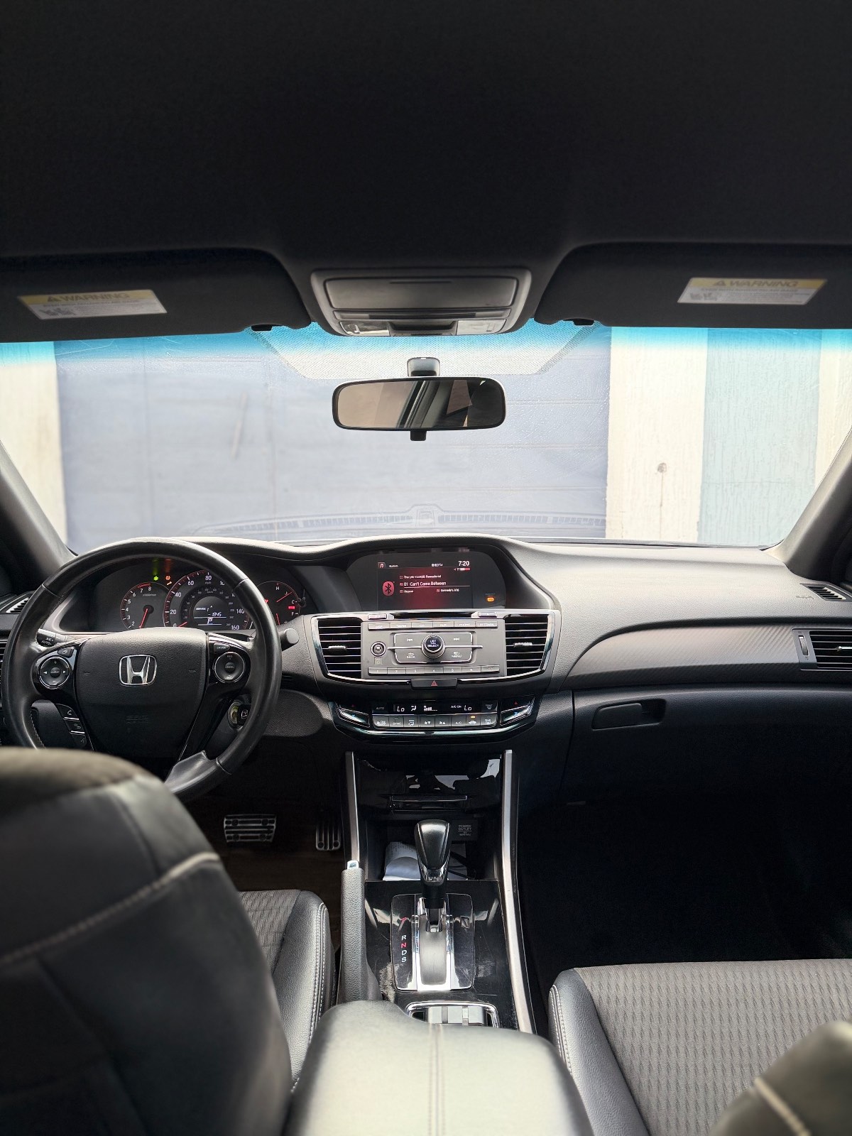 2017 Honda Accord thumb 3