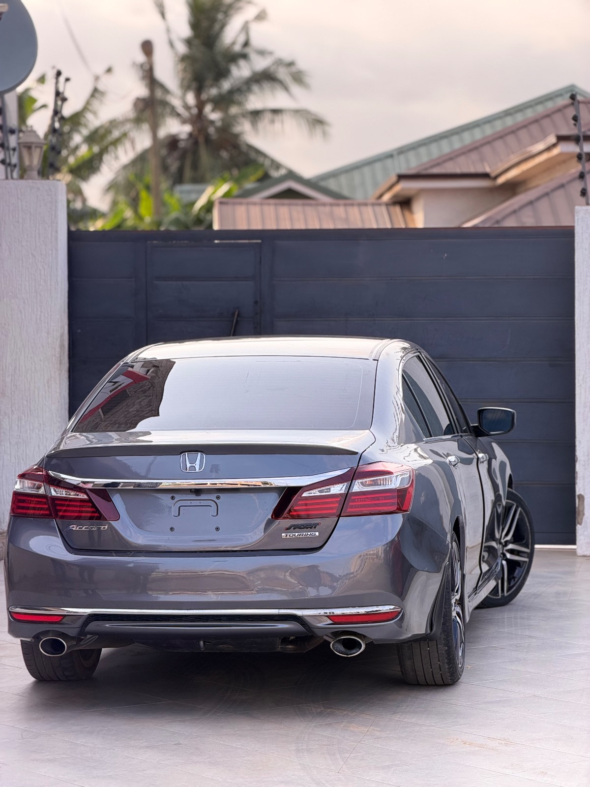 2017 Honda Accord thumb 6
