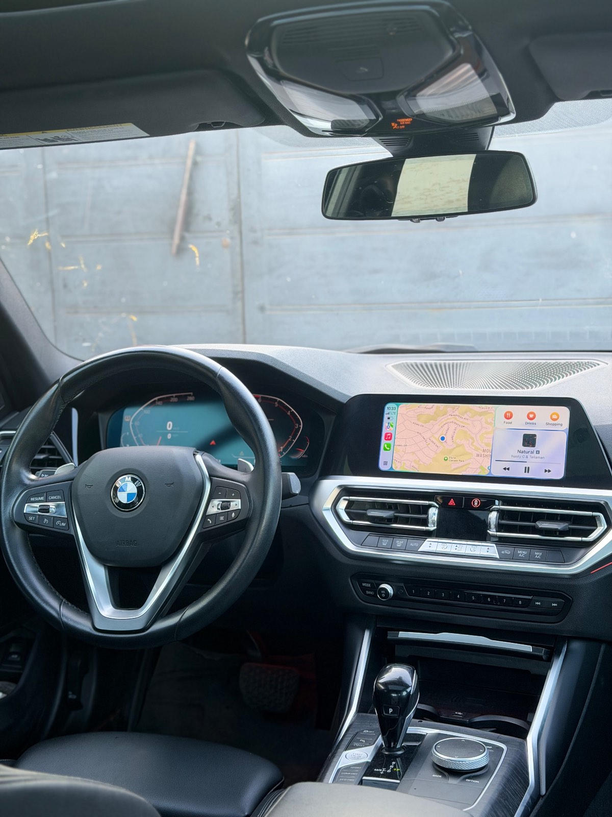 2022 BMW 330i thumb 4