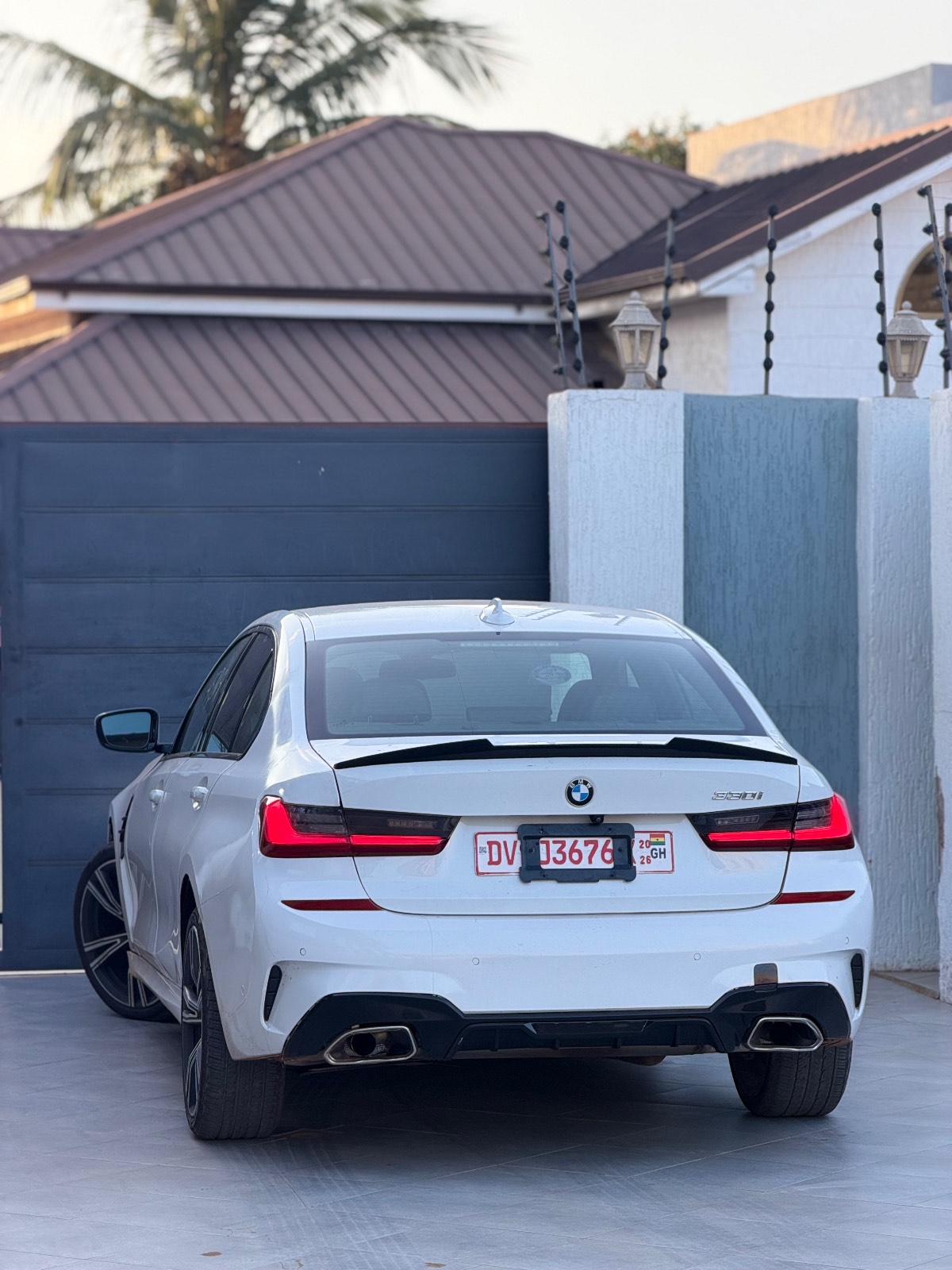 2022 BMW 330i thumb 9