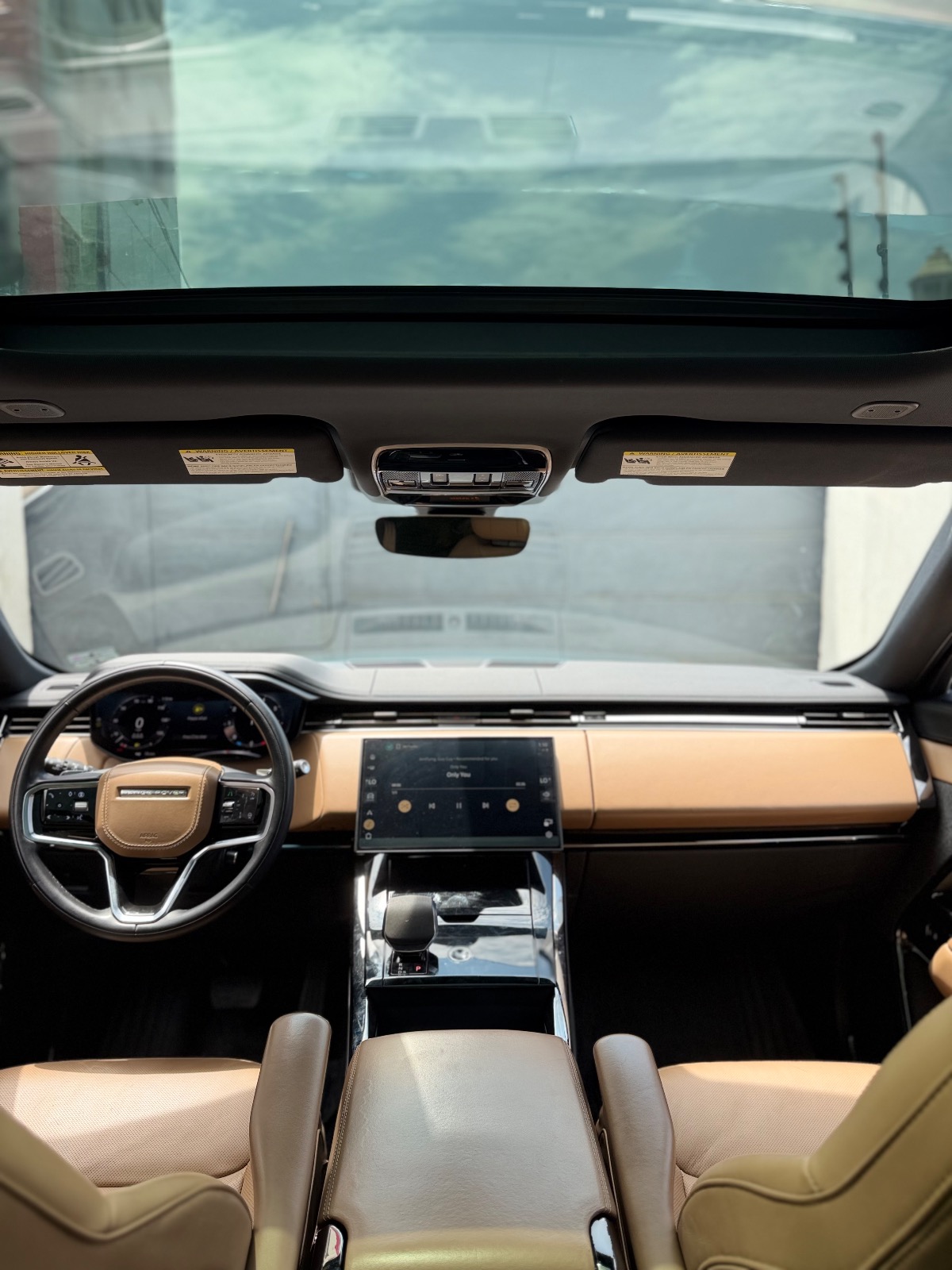 2024 Land Rover Range Rover thumb 4