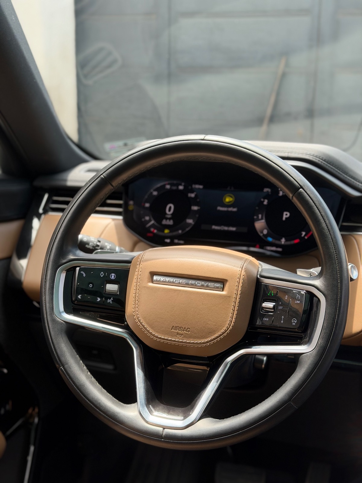2024 Land Rover Range Rover thumb 6
