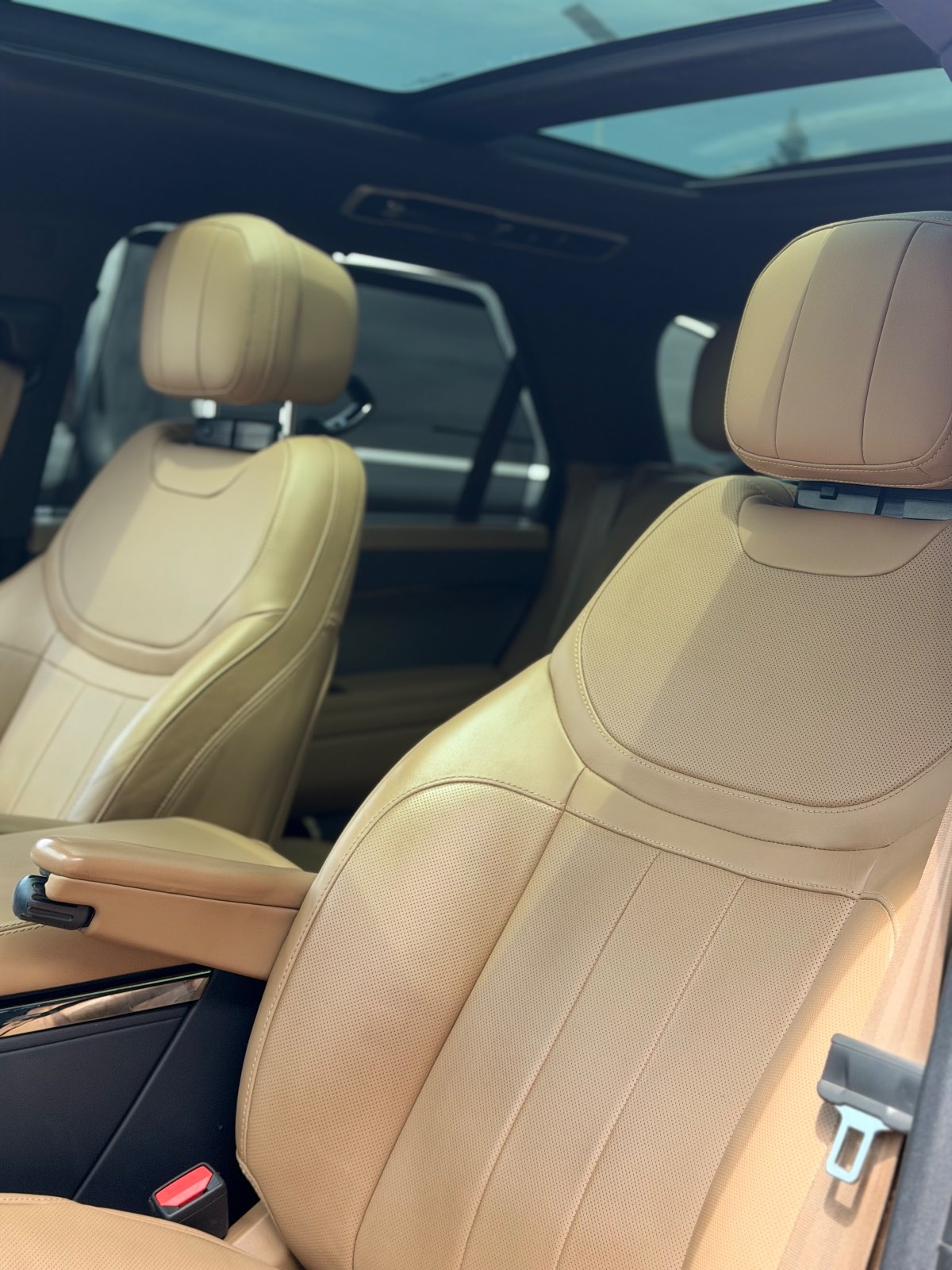 2024 Land Rover Range Rover thumb 9