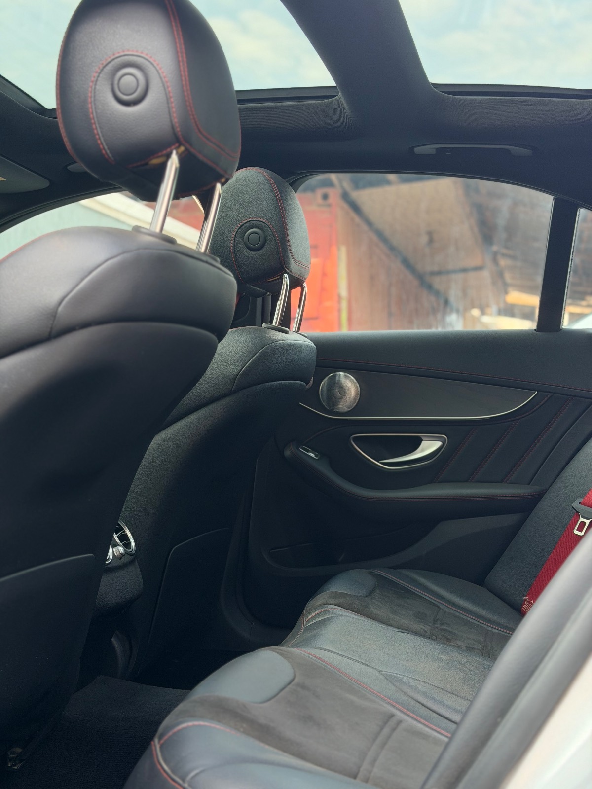 2017 Mercedes Benz C43 thumb 6