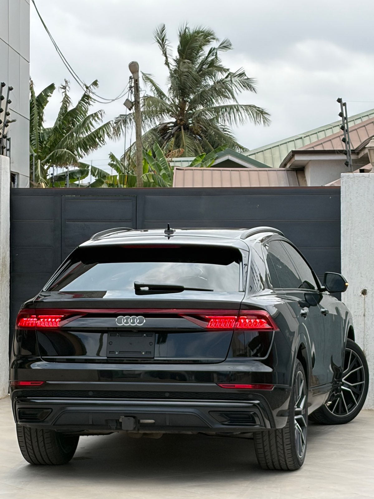 2020 Audi Q8 thumb 8