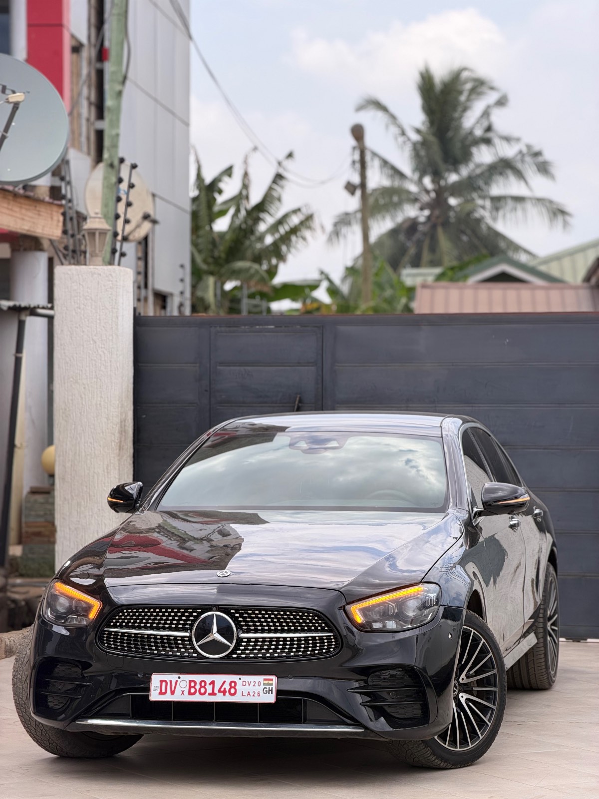 2022 Mercedes Benz E300 thumb 3