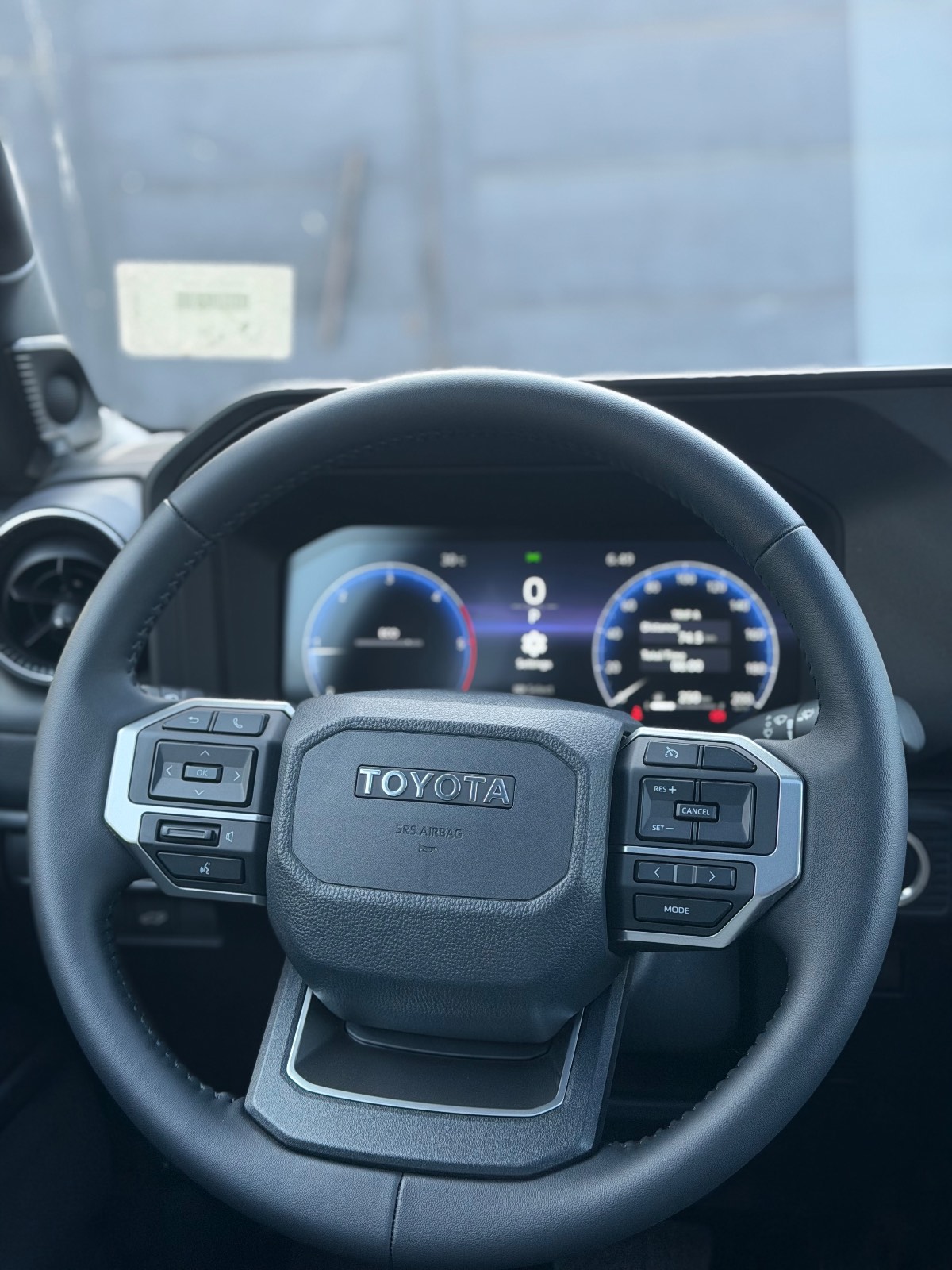 2025 Toyota Land Cruiser Prado thumb 5