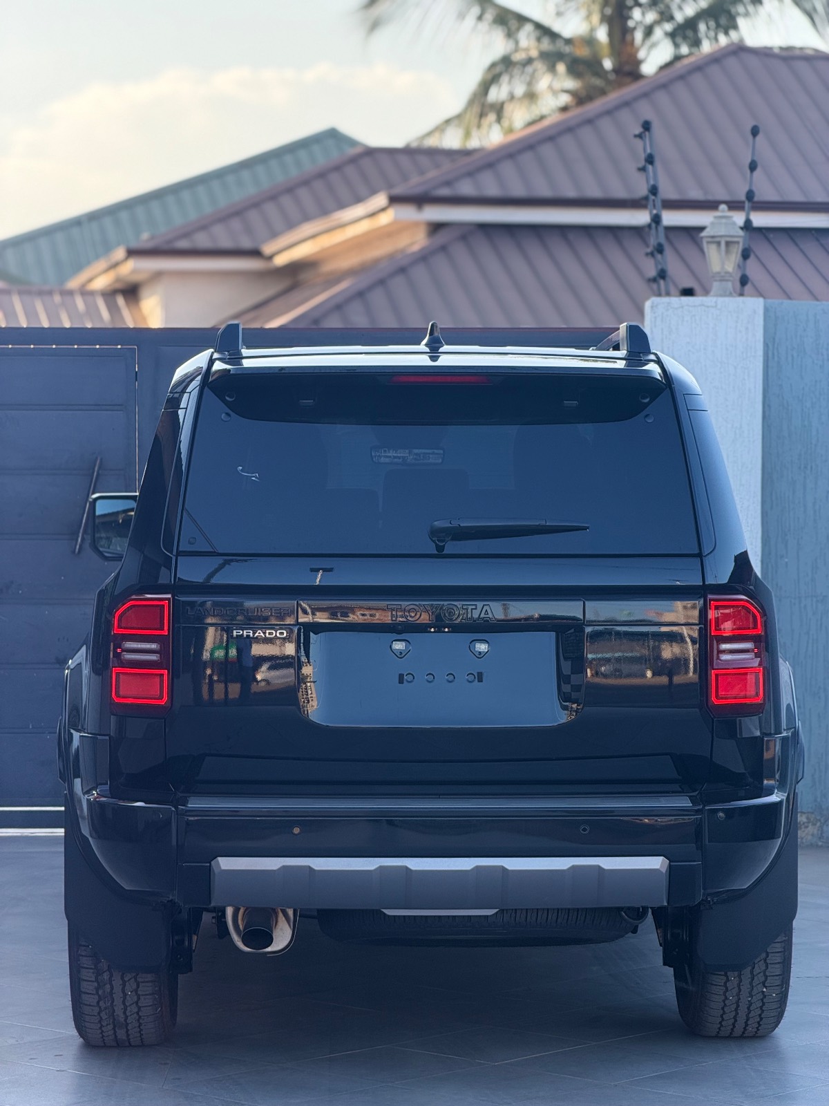 2025 Toyota Land Cruiser Prado thumb 9