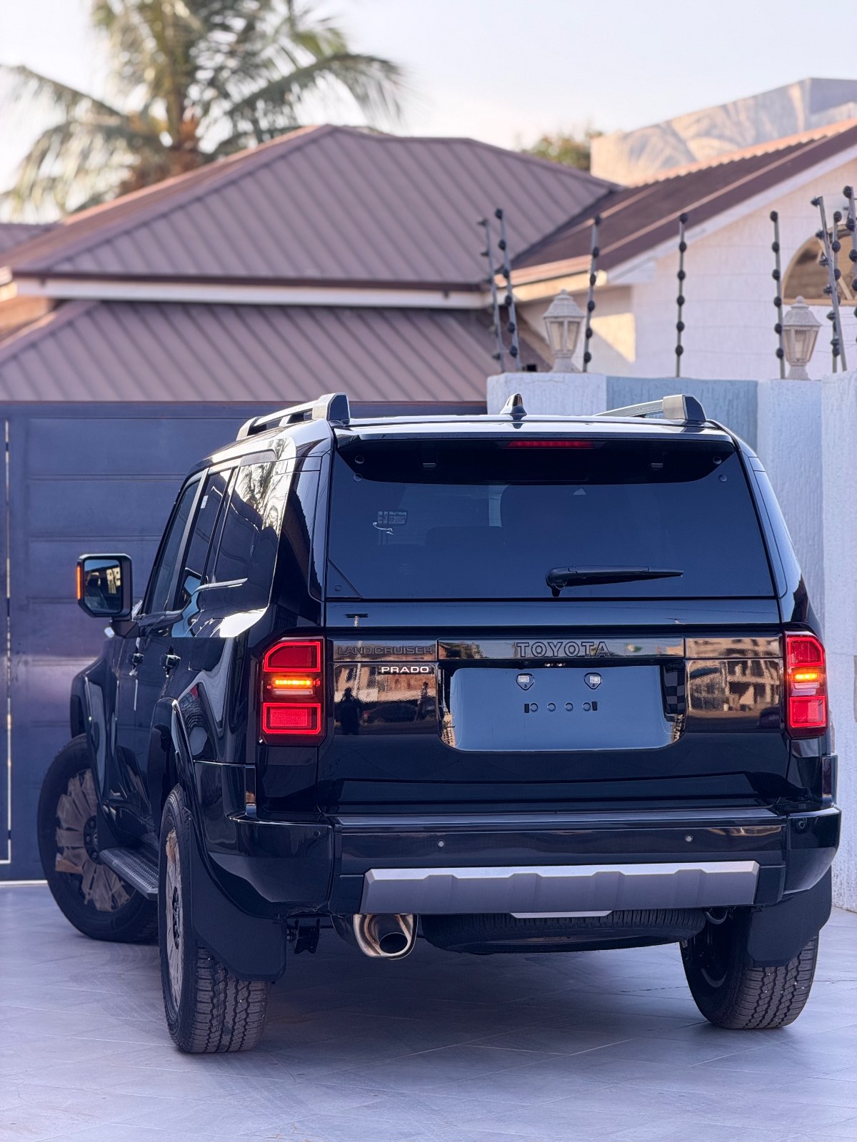2025 Toyota Land Cruiser Prado thumb 10
