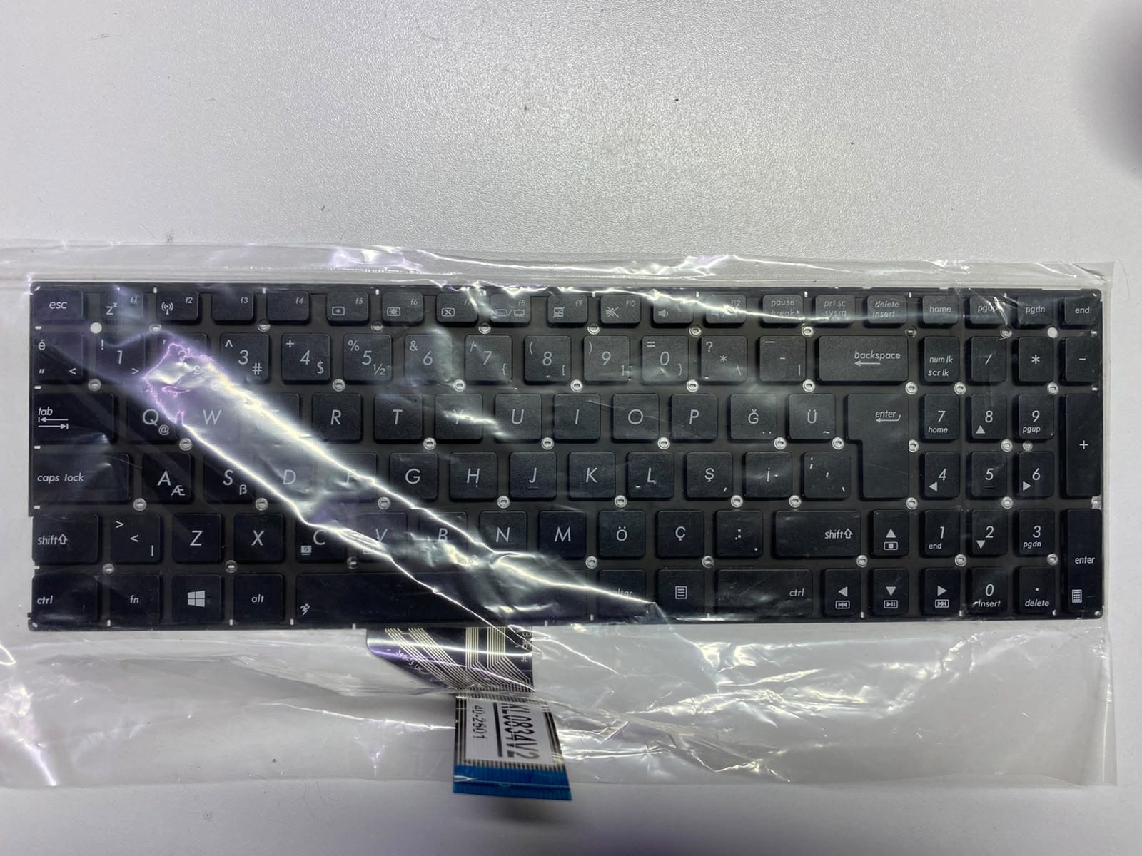 Asus F750L Model Klavye Tuş Takımı