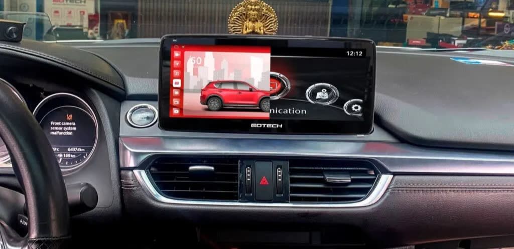 Màn hình Gotech GT Mazda sử dụng song song hai hệ điều hành