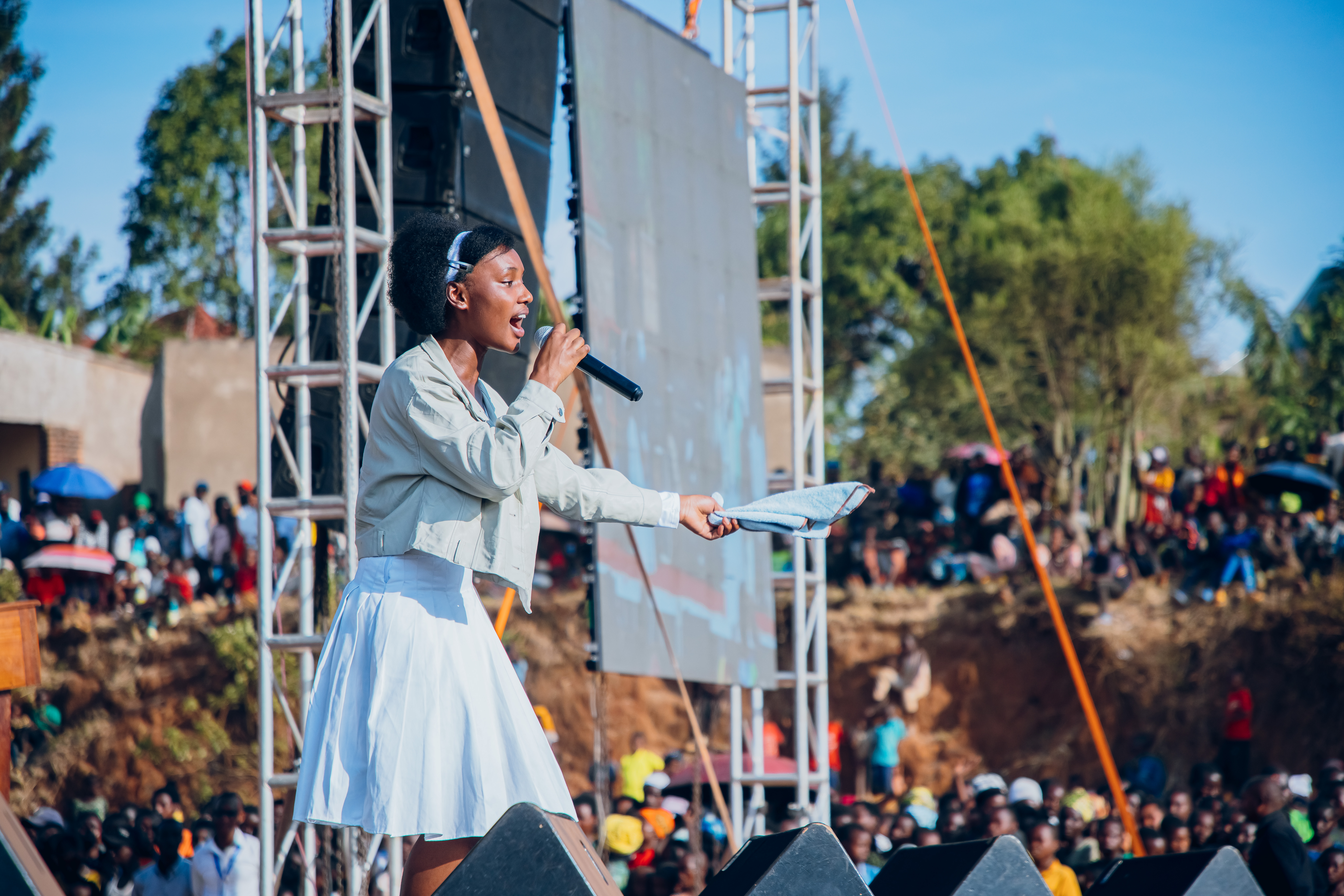Alicia na Germaine bakanguriye urubyiruko rw'i Gatsibo kwirinda ibiyobyabwenge photo 1