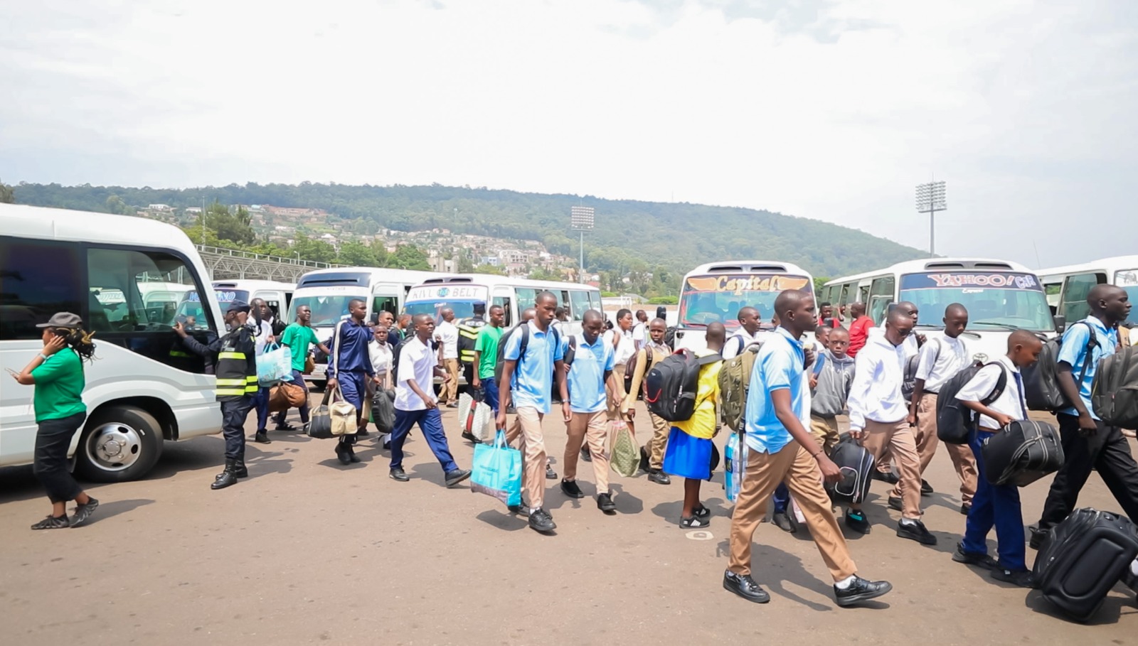 Polisi yagaragaje umusanzu ukenewe ku bantu bose mu gihe abanyeshuri basubira ku mashuri