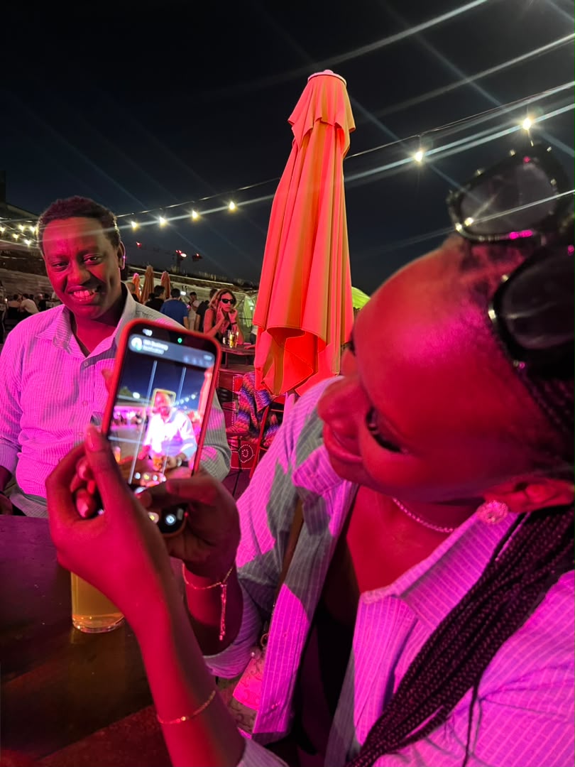 Bwiza nyuma y'iminsi avugwa mu rukundo na Manager we, yavuze ko ubukwe bwe ari v photo