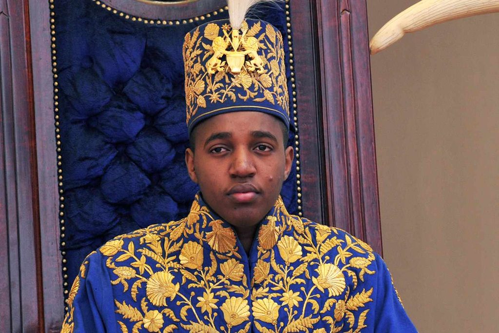 Tooro: Indagu zagaragaje ko umwana w’umwaka umwe ari we ugomba kwima ingoma