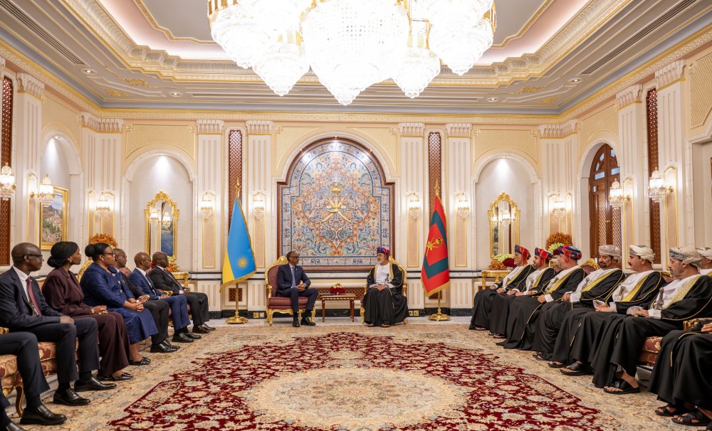 Perezida Kagame yagiriye uruzinduko muri Oman