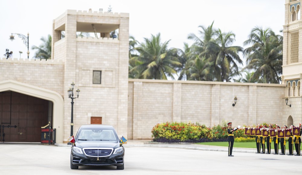 Perezida Kagame yagiriye uruzinduko muri Oman photo