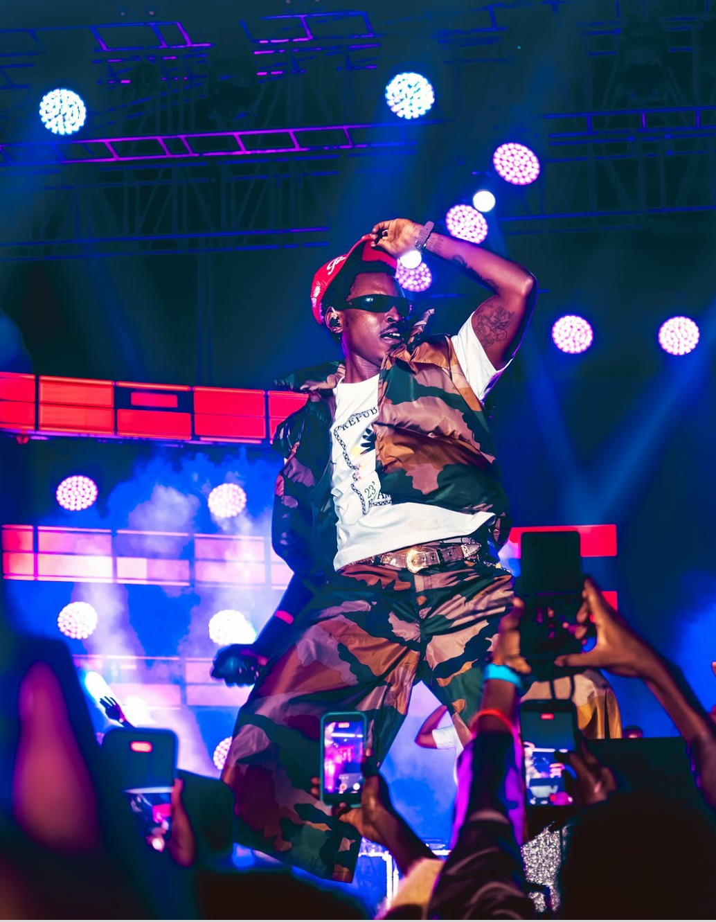 Ish Kevin agiye gushyira hanze album yise "Trapish III" yakoranye n'abahanzi 8 photo