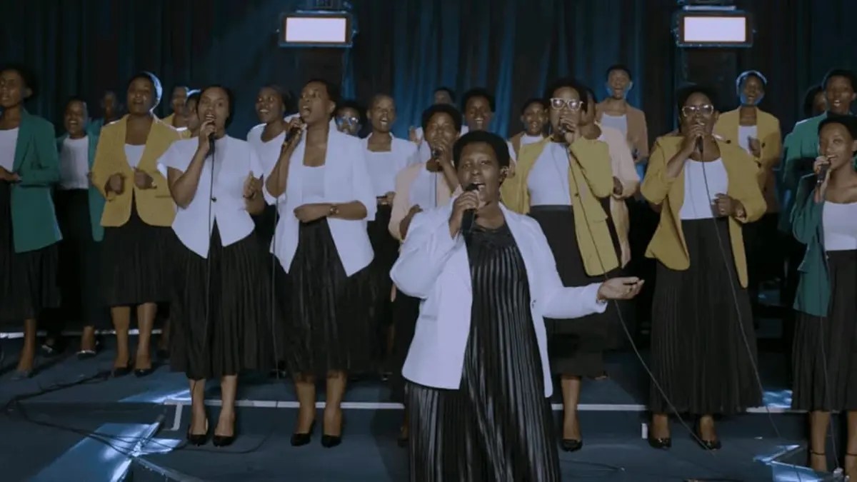 Korali Abakorerayesu yashimangiye izina rya Kristo mu ndirimbo bise" Urufatiro"