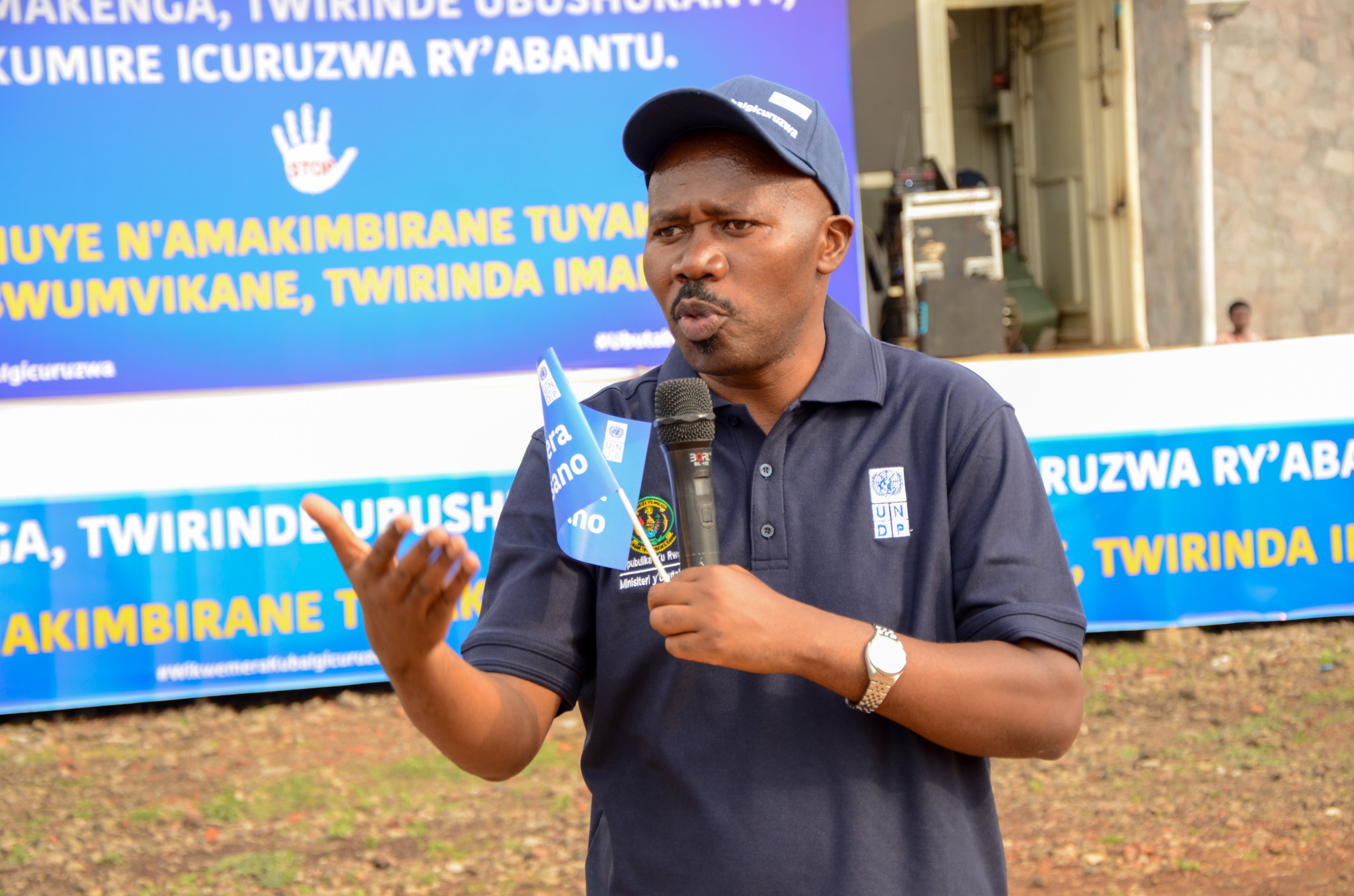 Rubavu: Abaturage bakanguriwe kurwanya icuruzwa ry’abantu no gukumira inkongi z’umuriro
