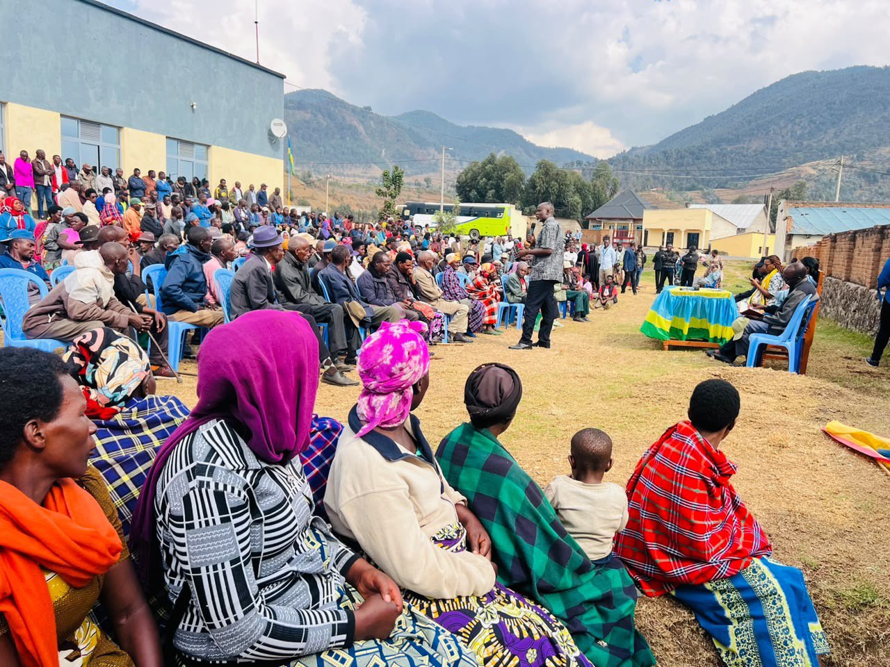 Rubavu: Abaturage bakanguriwe kurwanya icuruzwa ry’abantu no gukumira inkongi z’ photo 2