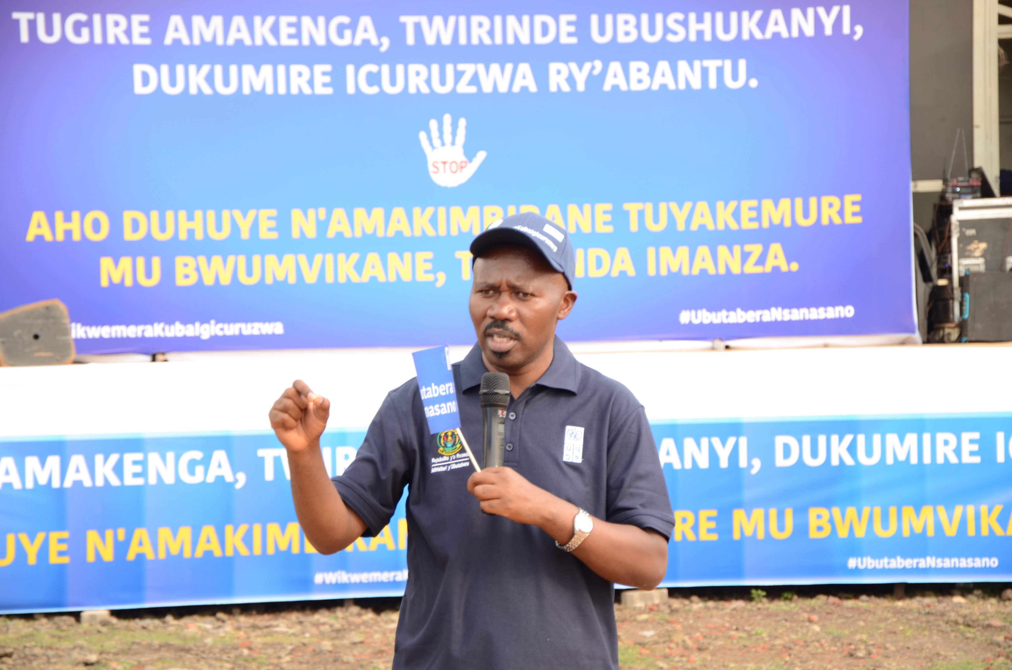 Rubavu: Abaturage bakanguriwe kurwanya icuruzwa ry’abantu no gukumira inkongi z’ photo 6