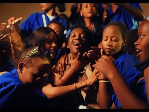 Diez Dola yifashishije The Ben mu ndirimbo yise Oniva photo