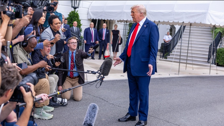 America: Trump Yahagaritse CNN, MS NOW na Politico Gukorera Muri White House