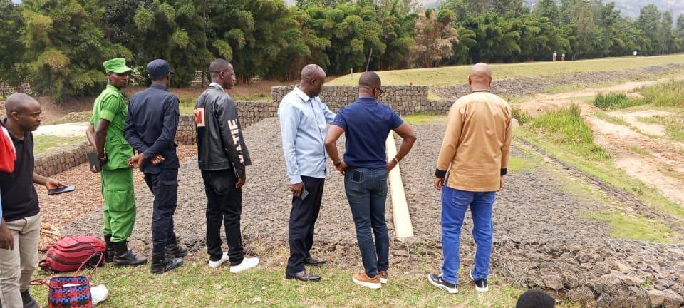 Rubavu: Hon. Sen. Evode Uwizeyimana yasuye ibikorwa byo kubungabunga Sebeya photo 1