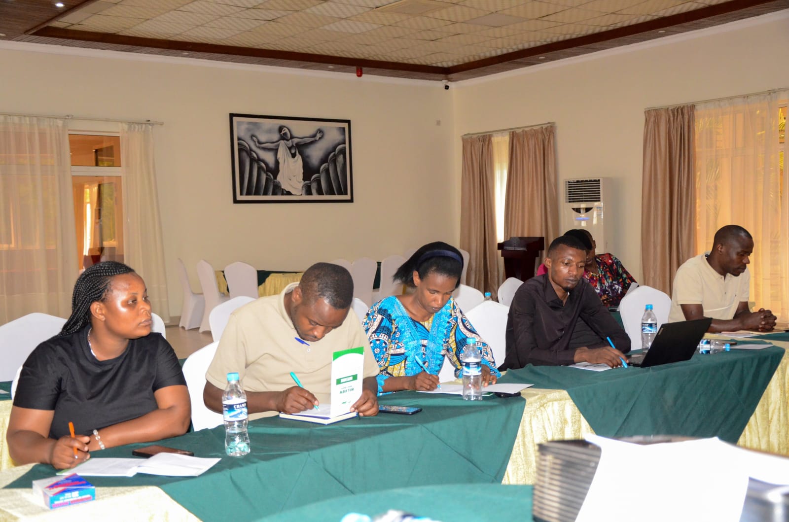 Rubavu: Abayobozi bahuguwe ku buringanire n’imiyoborere idaheza photo 6