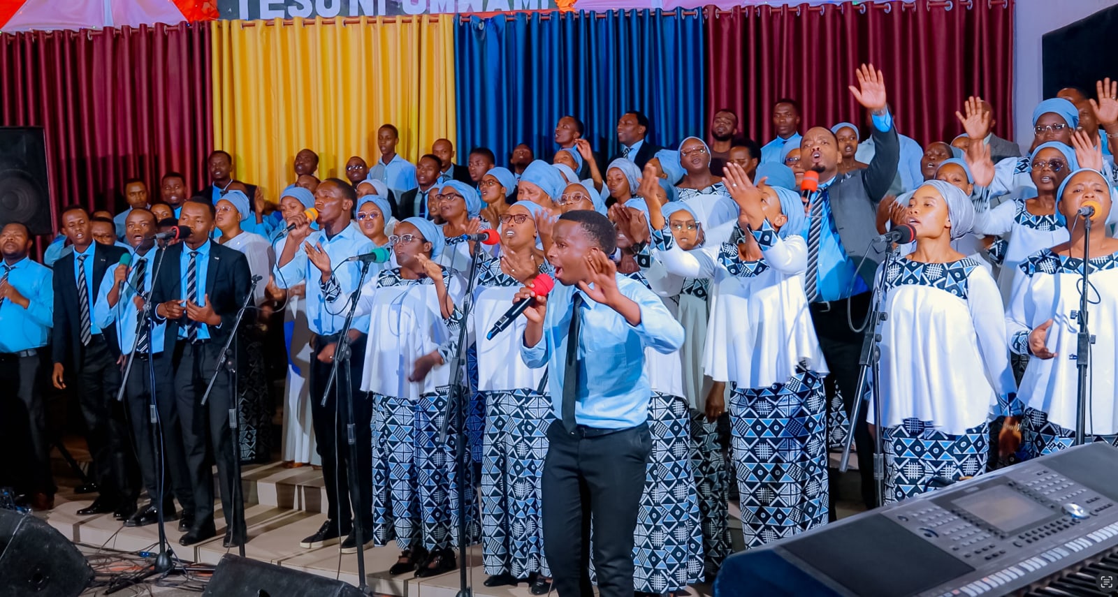 Rubavu: Bethlehem Choir yeretswe urukundo rwinshi mu gitaramo yakoreye kuri ADEP photo 1