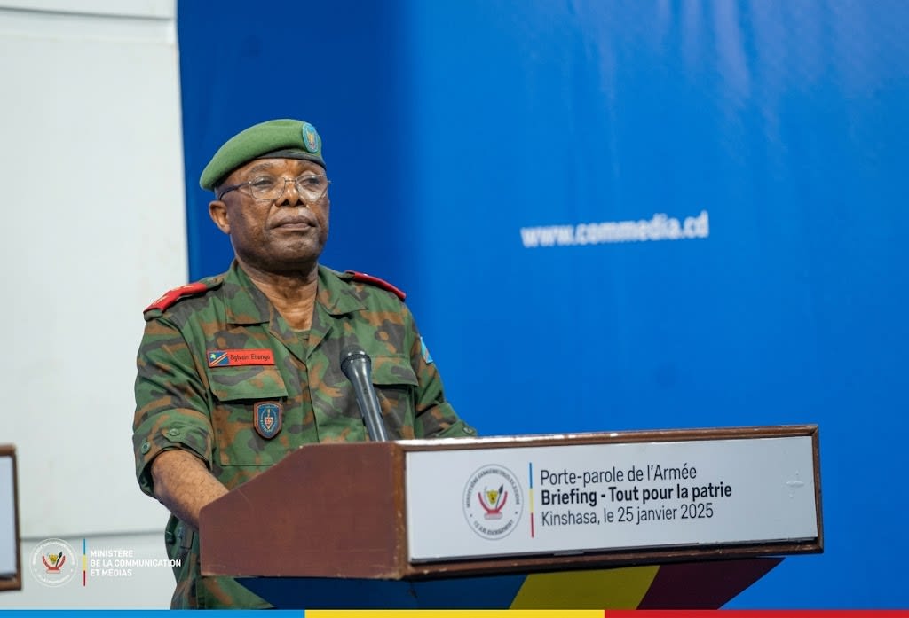 Gen Maj Ekenge wigeze kwibasira Abatutsi, yasubijwe ku mwanya w’Umuvugizi wa FARDC