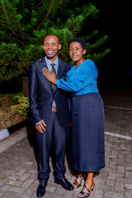 Ev. Frodouard Uwifashije yasoje Master's, ahishura inzozi zo guhanga imirimo mu photo 3