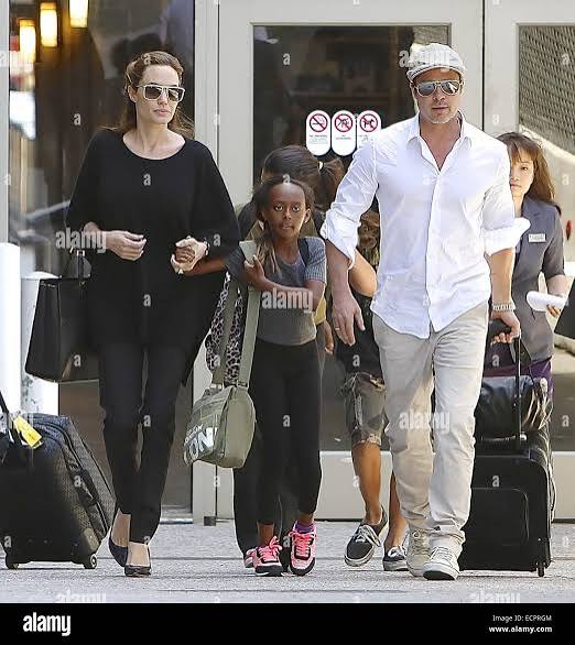 Umukobwa wa Brad Pitt yanze izina rya se bitewe na nyina.