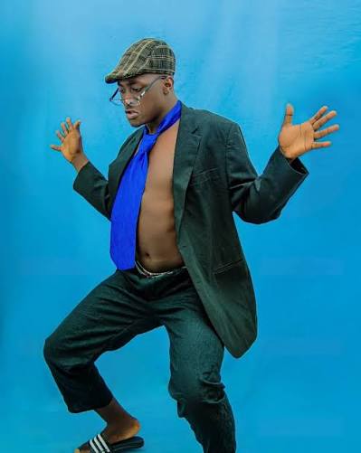 Umunyarwenya Dogiteri Nsabii yahishuye indirimbo ye nshya "Urugendo" photo