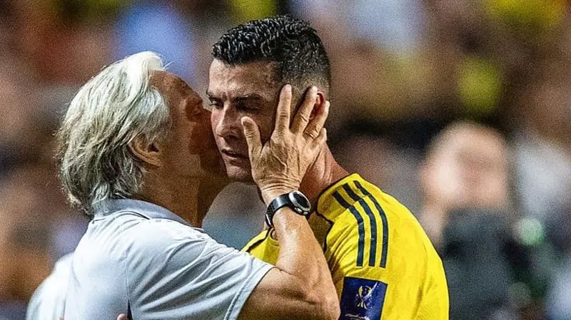 Cristiano Ronaldo yatandukanye na Portugal nyuma y’amakimbirane n’umutoza