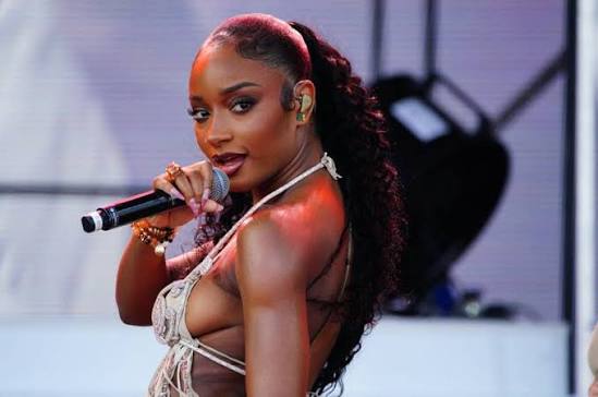 Ayra Starr agiye kwandika amateka yo gutaramira ibihumbi 62 mu bwo ngereza.