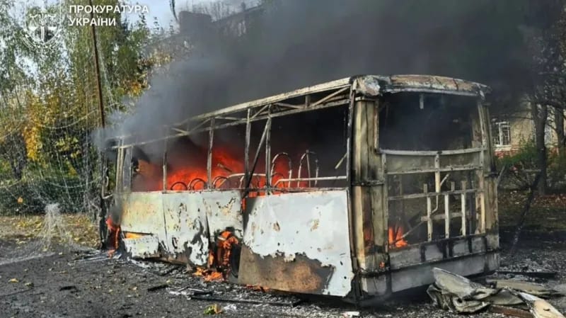 Abantu mirongo itatu bishwe mu gitero ku modoka z'abagenzi muri ukraine