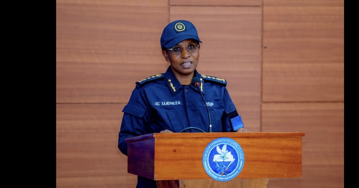 Abayobozi ba sitasiyo za Polisi 208 basoje amahugurwa i Mayange, DCG Ujeneza abibutsa inshingano zabo
