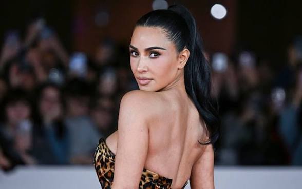 Kim Kardashian habuze gato ngo bamurasire muri Uganda.