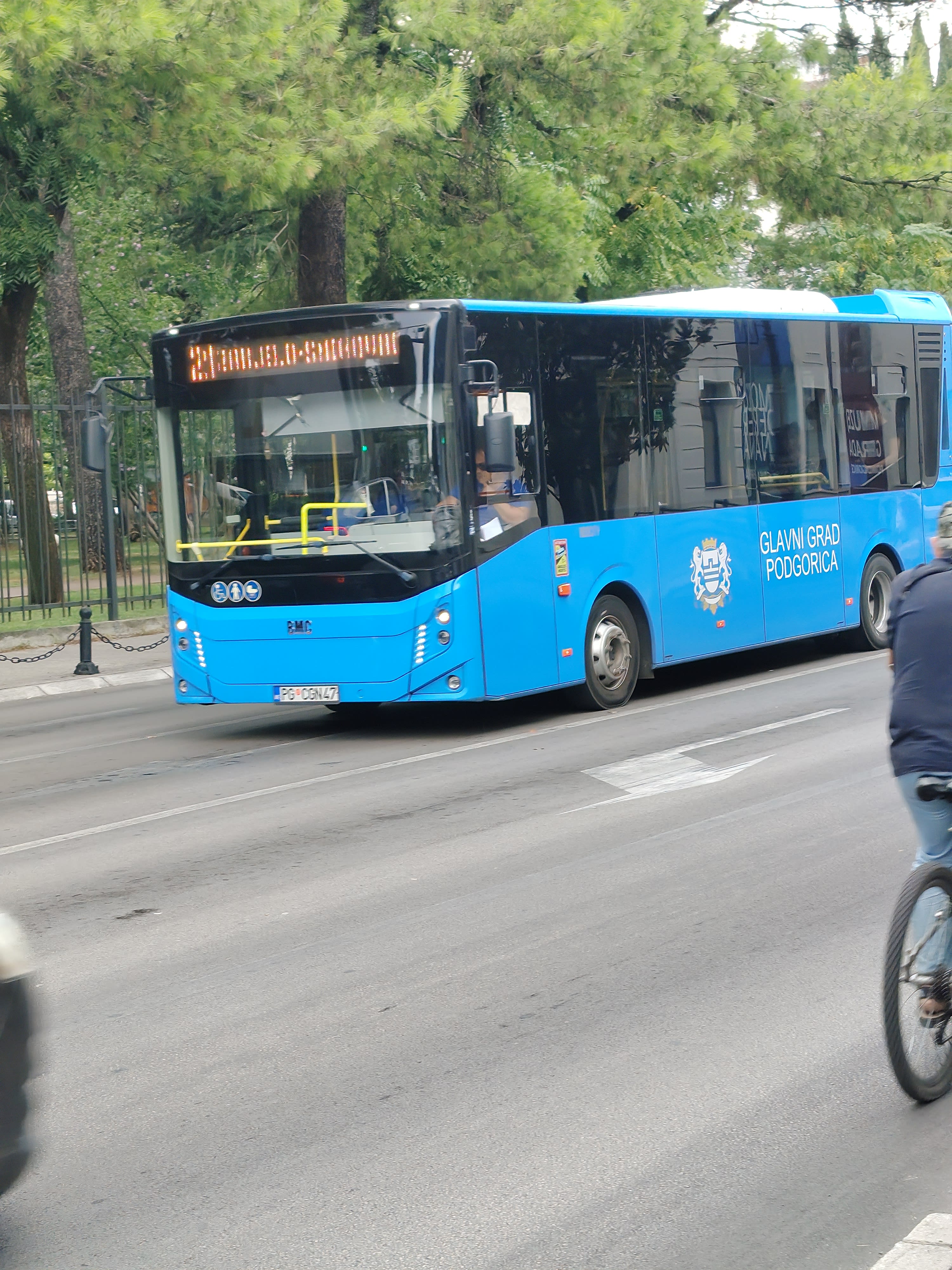 Kamenovan autobus na liniji 19, vozilo van saobraćaja oko 30 dana